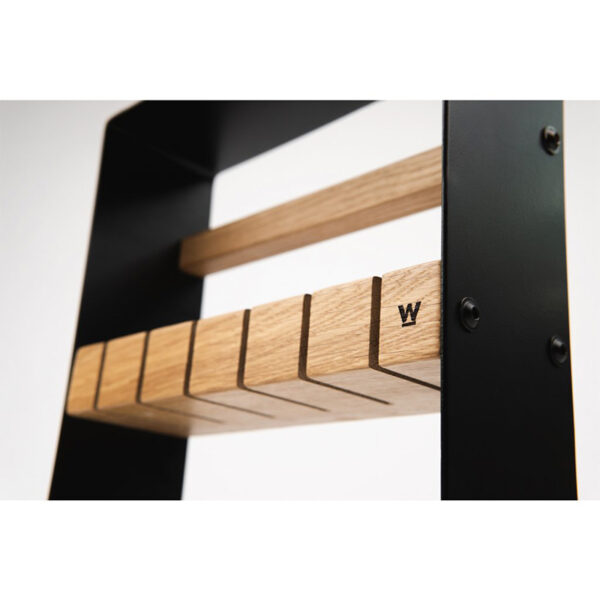 Messerstaender Shigo aus Massivholz Eiche 04 800 - Dieser meisterhafte Ständer kombiniert massives Eichenholz höchster Qualität mit einer eleganten Metallkonstruktion, die nicht nur Stärke, sondern auch modernes Design gewährleistet.